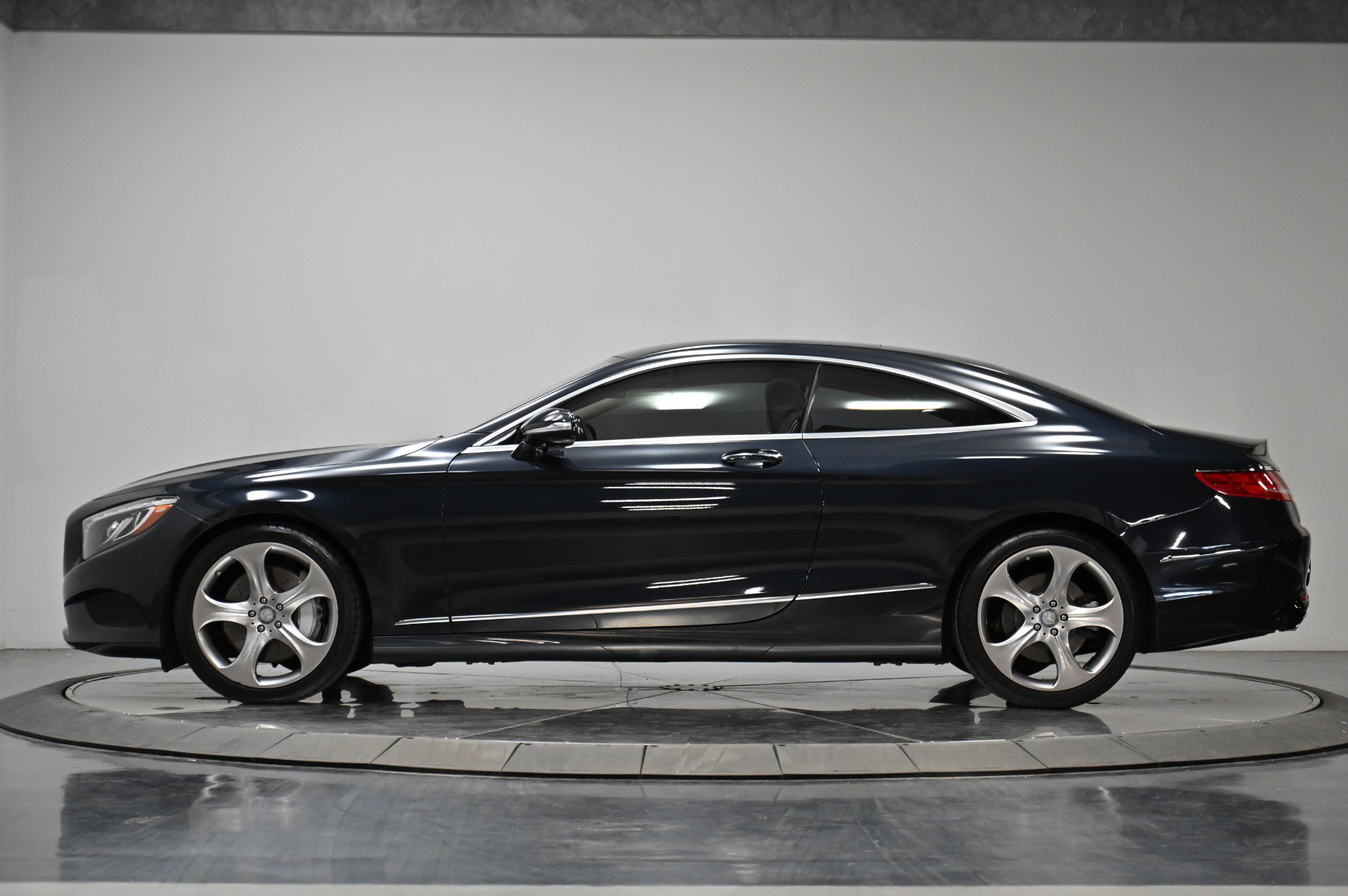 Used 2015 Mercedes-Benz S 550 4MATIC Coupe image 16