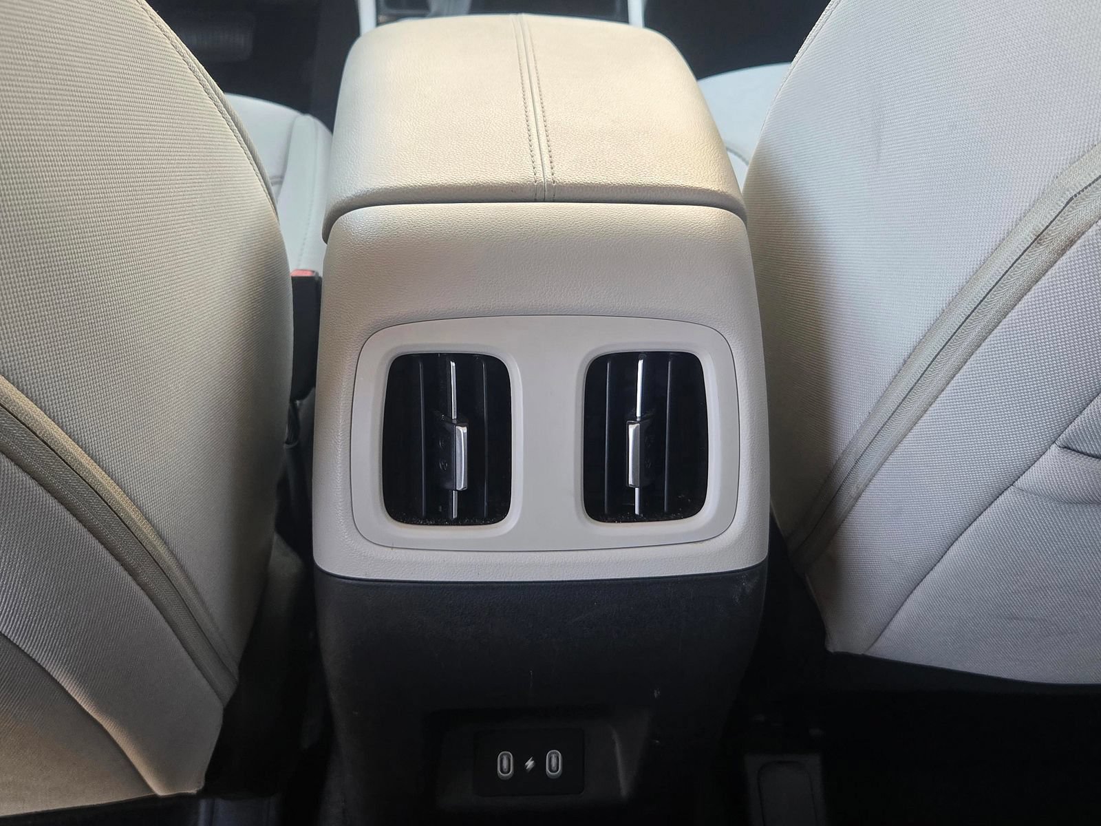 Used 2025 Hyundai Tucson SEL FWD image 7