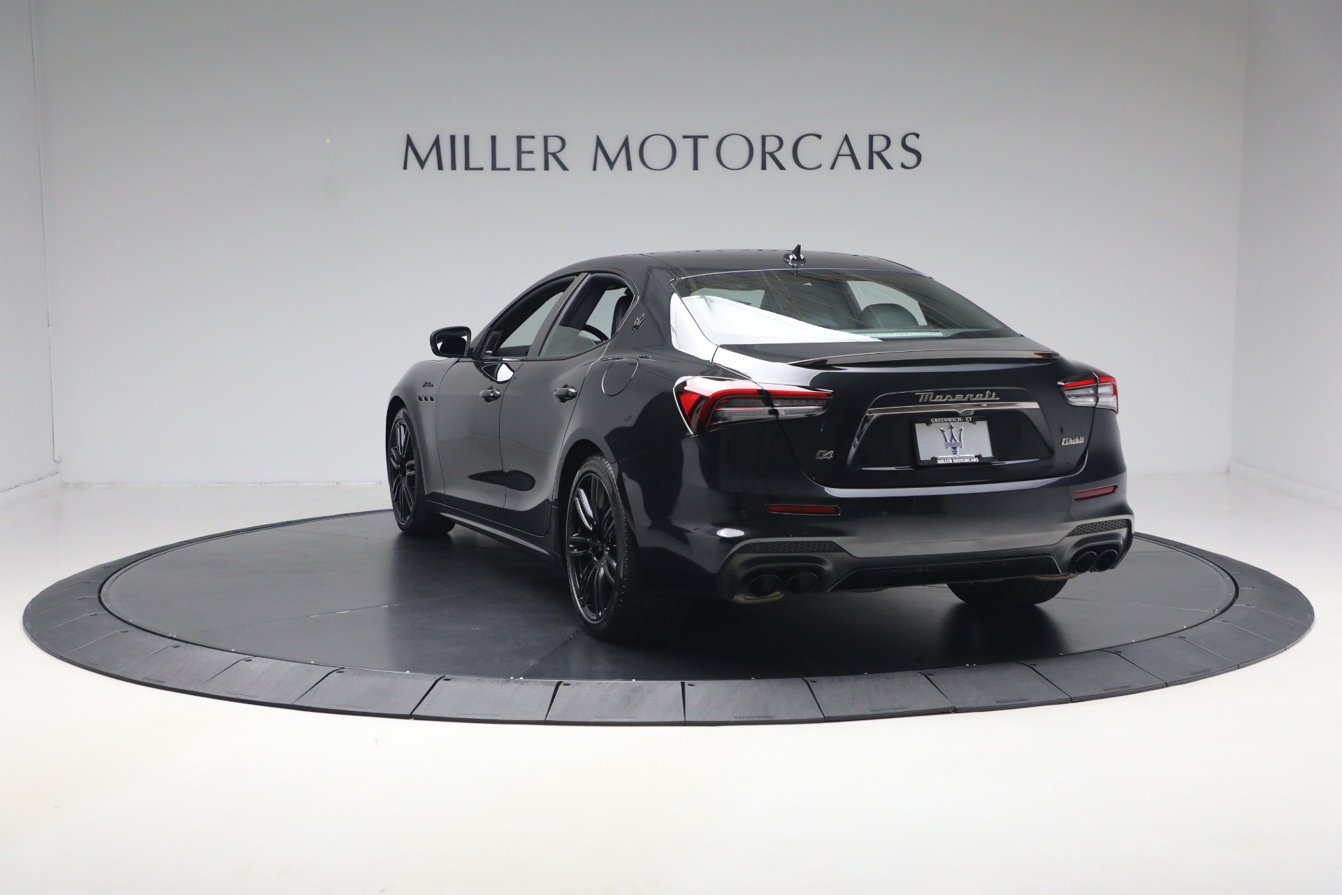 Certified 2023 Maserati Ghibli Modena Q4 AWD/4WD image 5