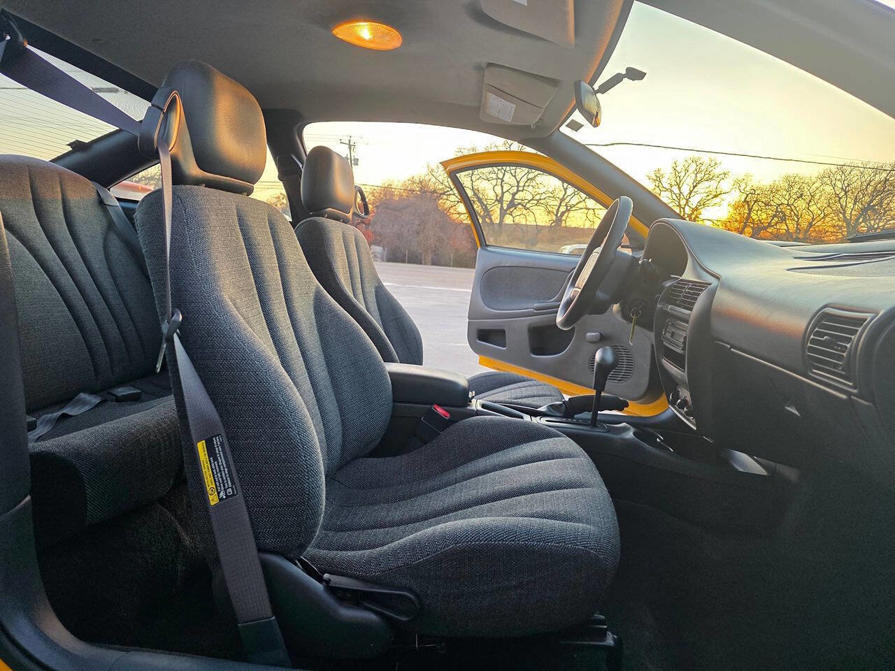 Used 2002 Chevrolet Cavalier Base 2dr Coupe w/ Preferred Equipment Group 1 image 17