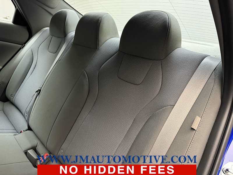 Used 2024 Hyundai Elantra SE FWD image 15