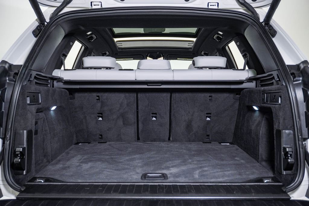 Used 2024 BMW X5 xDrive40i w/ M Sport Package image 27