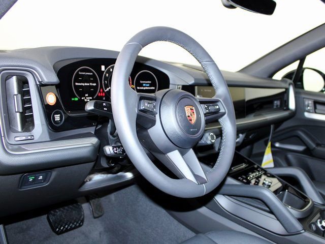 New 2026 Porsche Cayenne AWD/4WD image 4