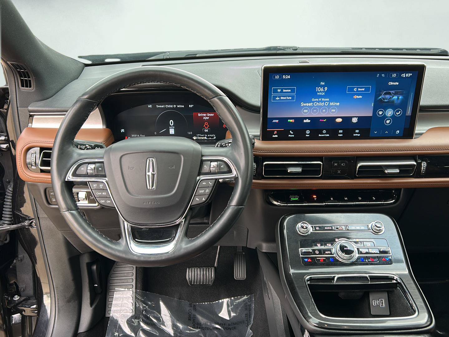 Used 2023 Lincoln Nautilus Reserve w/ Luxury Package AWD/4WD image 7