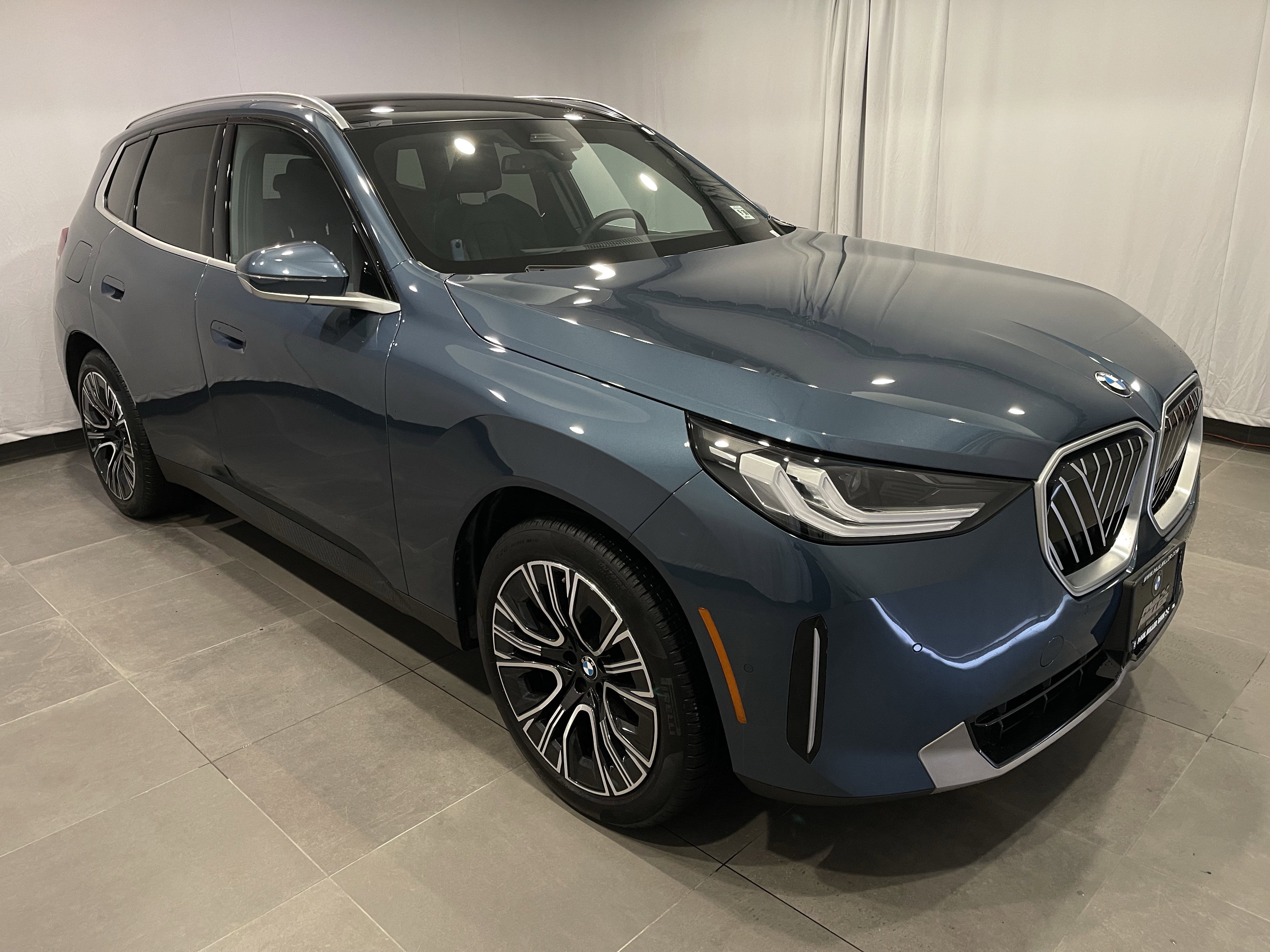 Used 2025 BMW X3 xDrive30i w/ Convenience Package image 3