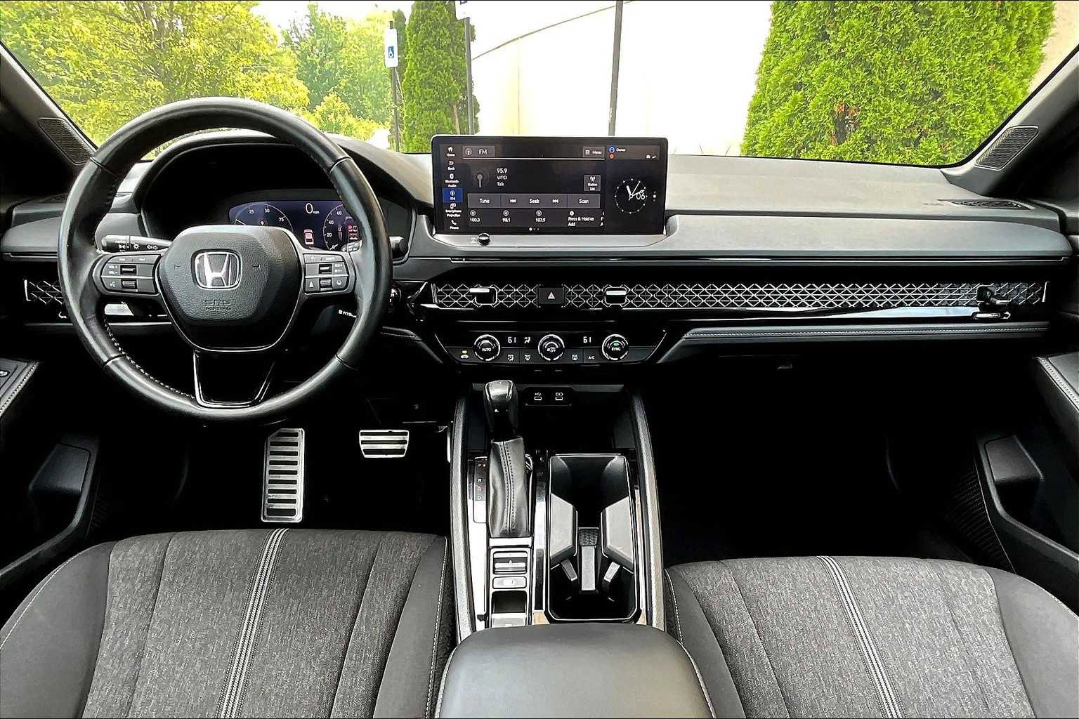 Used 2023 Honda Accord Sport image 29