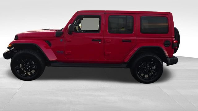 Used 2025 Jeep Wrangler Unlimited Sahara AWD/4WD image 5