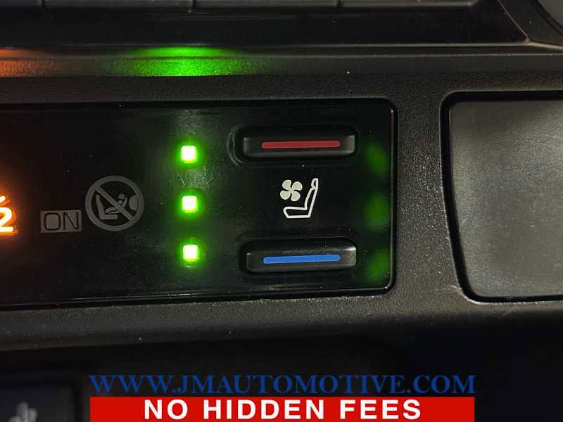 Used 2020 Toyota RAV4 Limited image 44