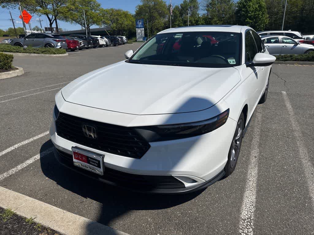 Used 2023 Honda Accord EX image 5