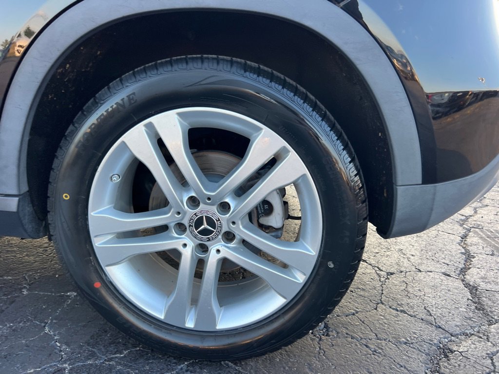 Used 2019 Mercedes-Benz GLA 250 4MATIC image 40