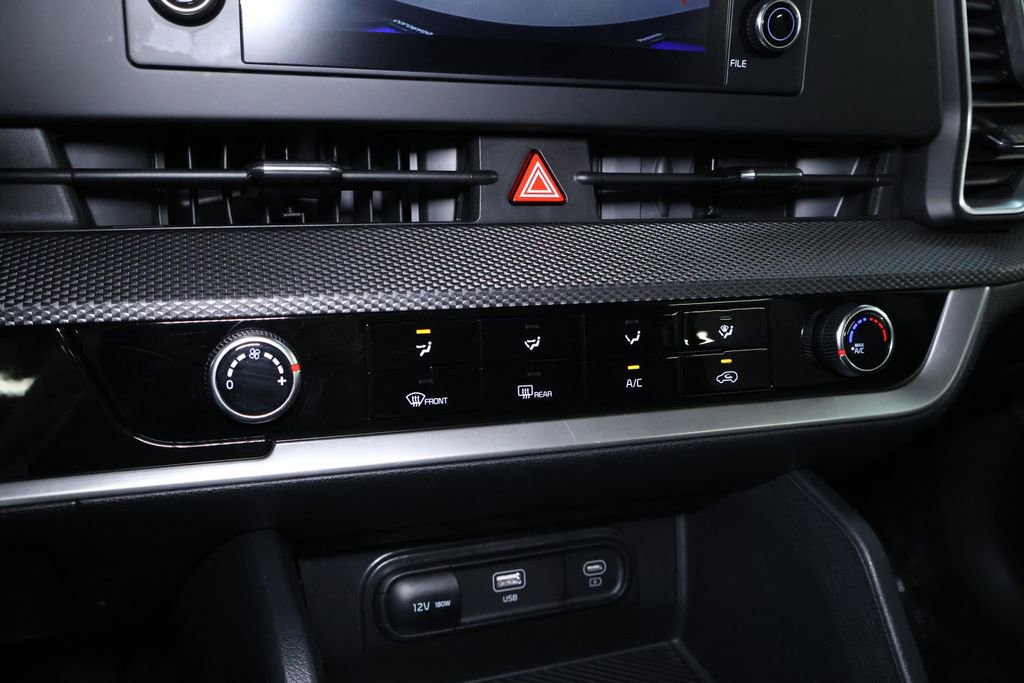 Used 2024 Kia Sportage LX image 25