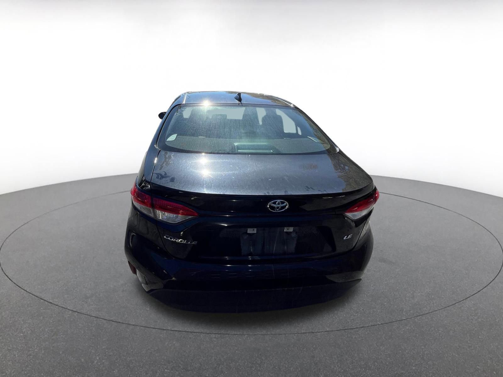 Used 2025 Toyota Corolla LE image 8