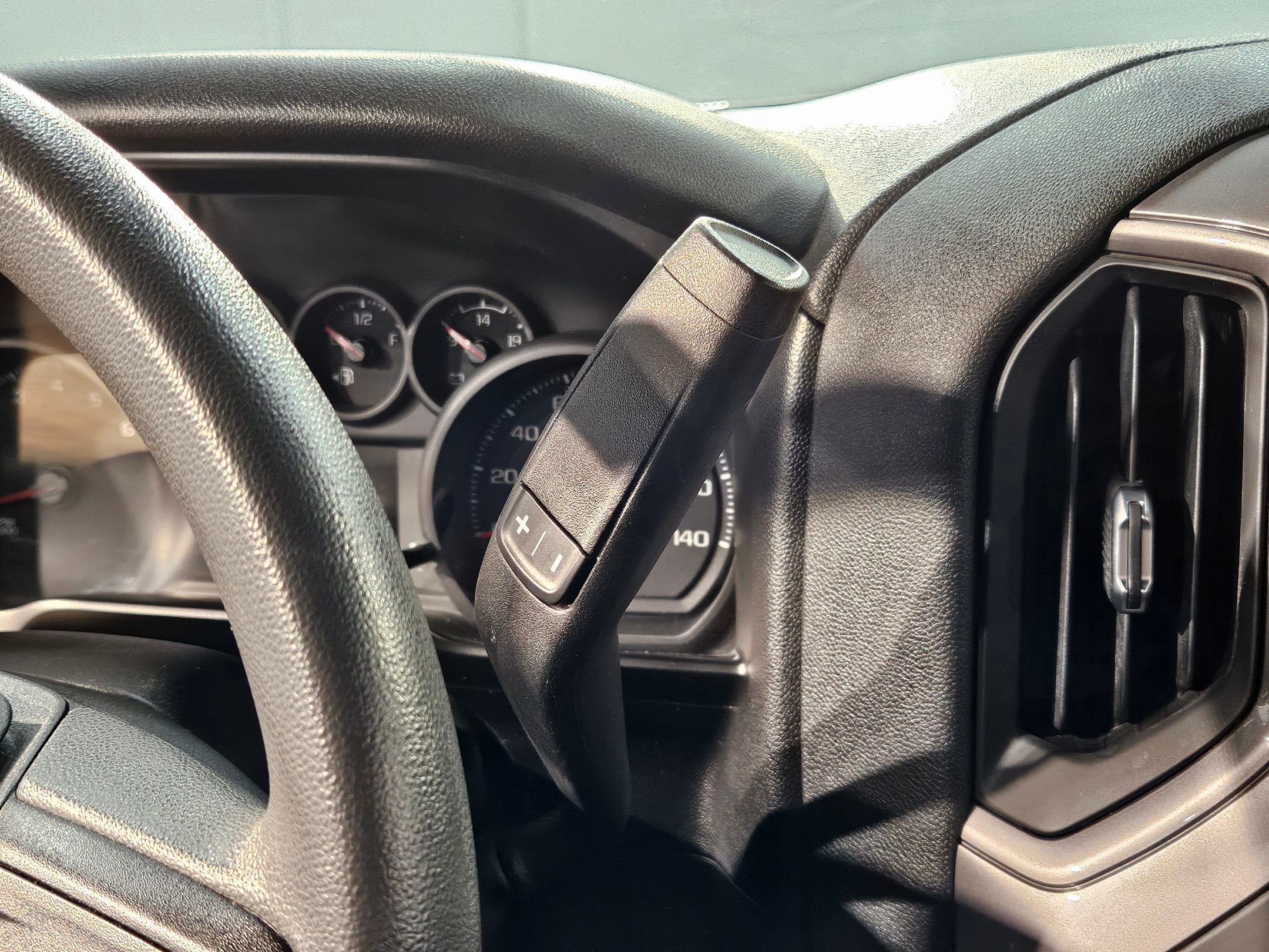 Used 2021 Chevrolet Silverado 1500 Custom Trail Boss image 30