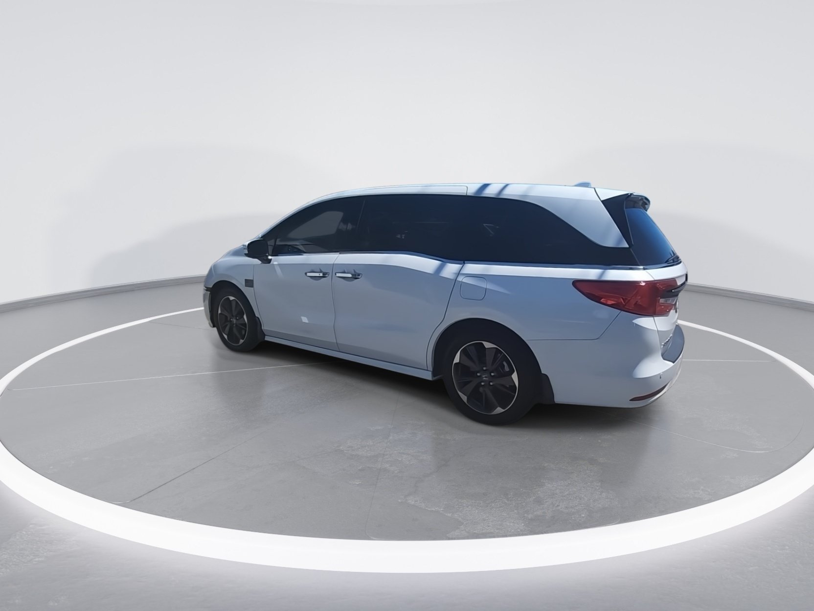 Used 2023 Honda Odyssey Elite image 6