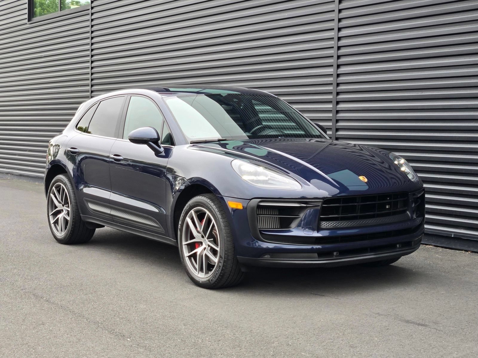 Used 2022 Porsche Macan S w/ Premium Package Plus AWD/4WD image 9