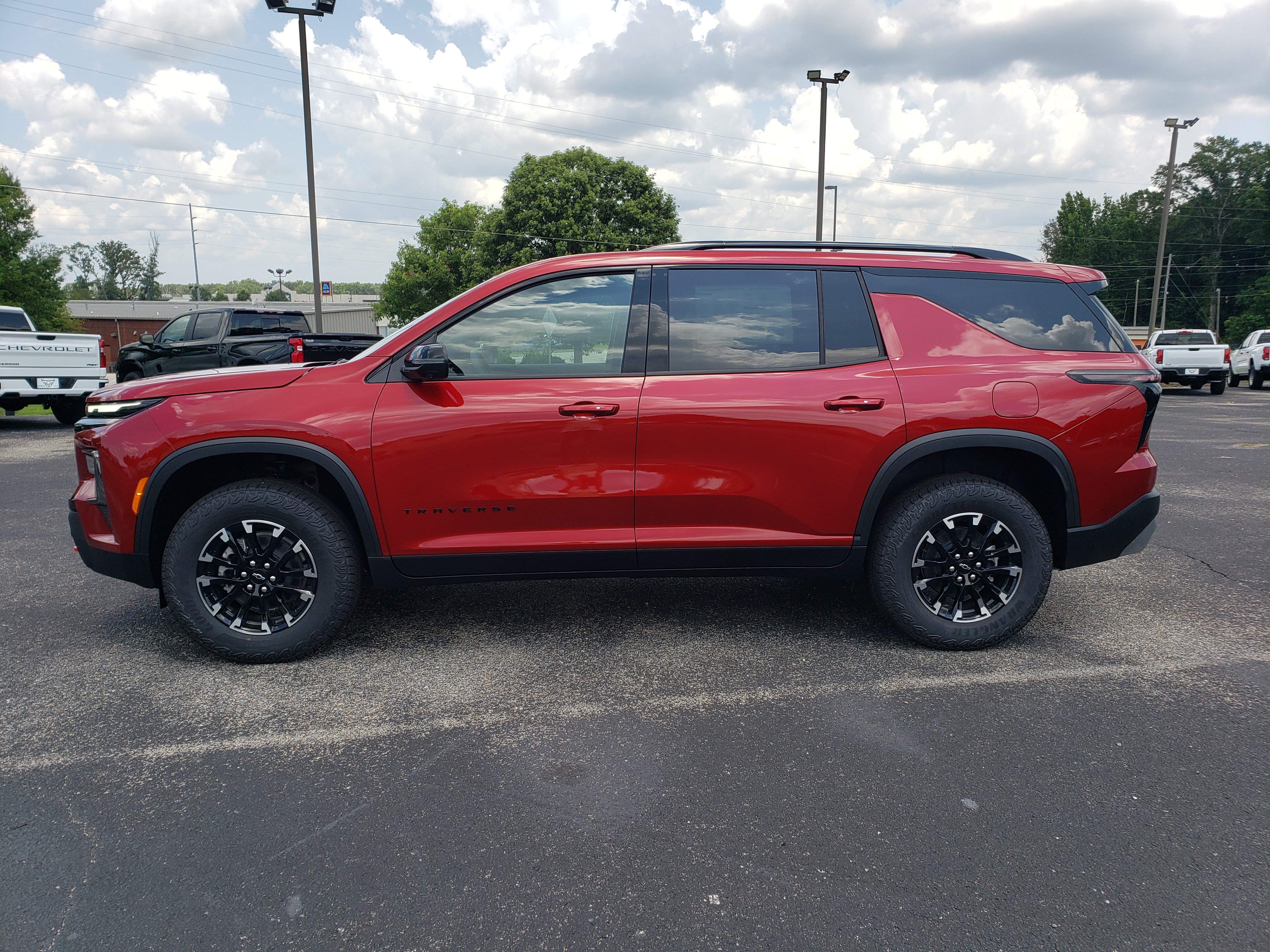 New 2026 Chevrolet Traverse Z71 w/ Driver Confidence Package AWD/4WD image 6