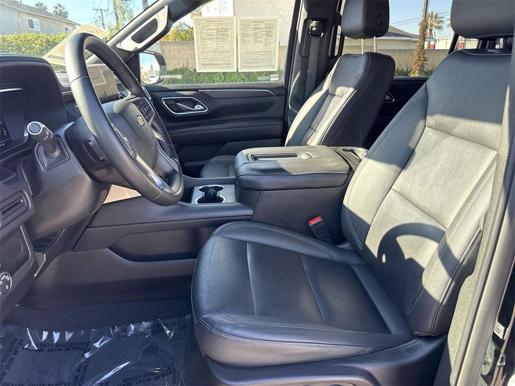 Used 2024 Chevrolet Suburban LT image 17