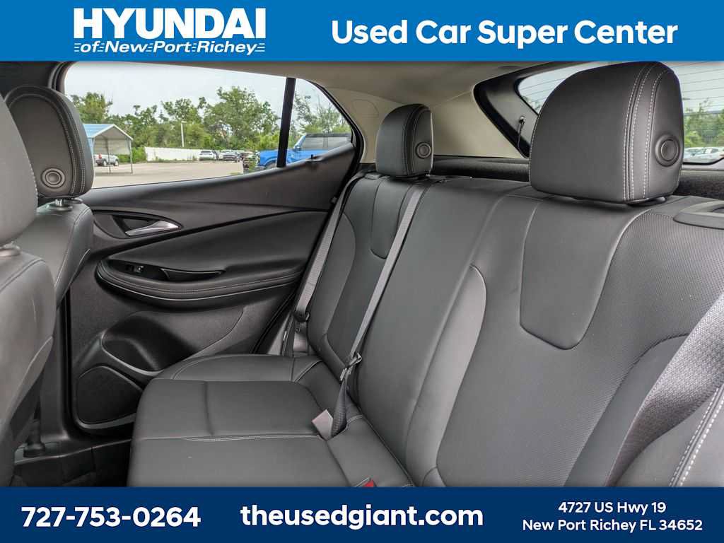 Used 2024 Buick Encore GX Sport Touring FWD image 16