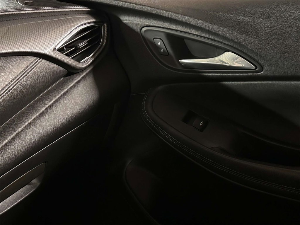 Used 2021 Buick Encore GX Select w/ Sport Touring Package image 26