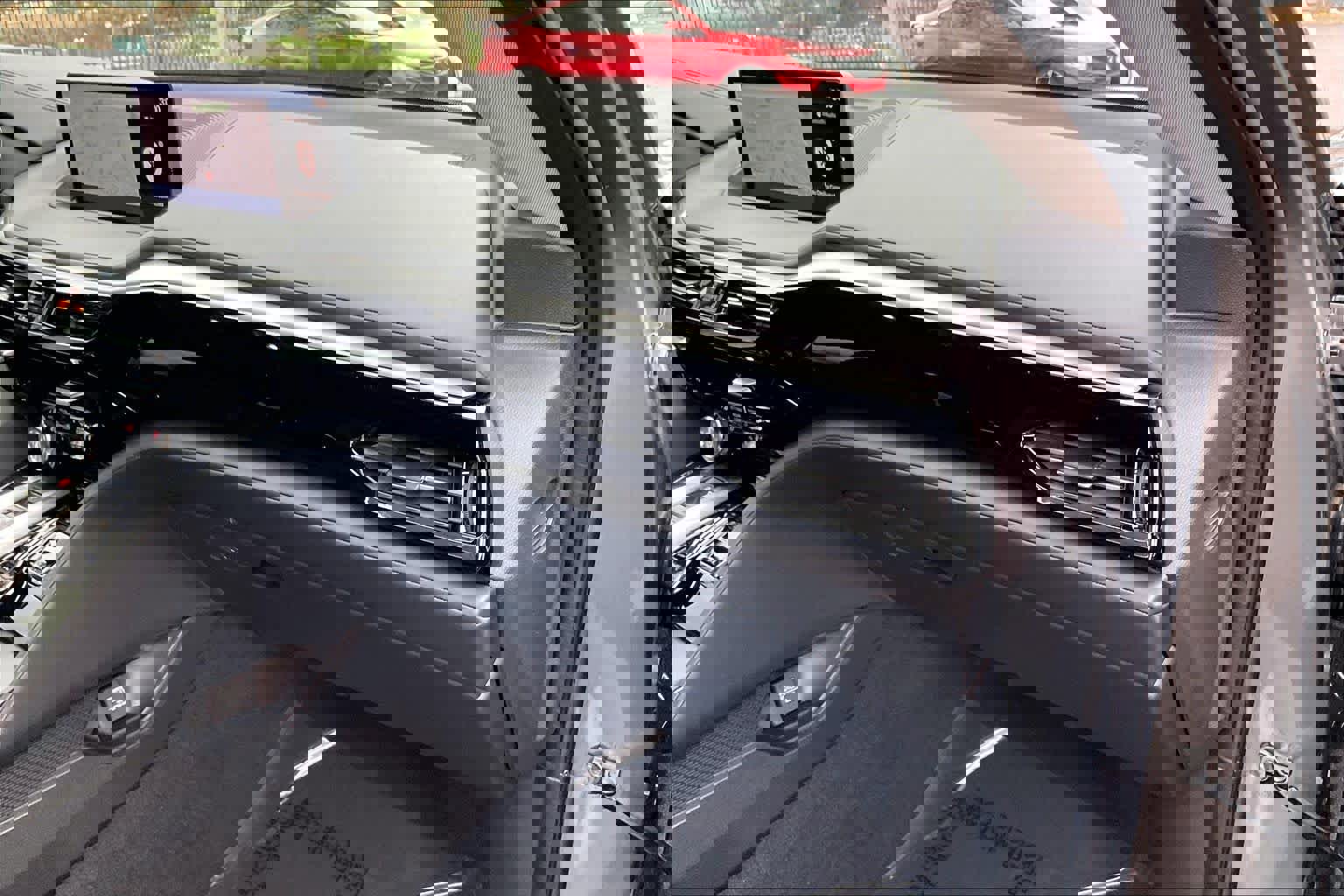 Used 2024 Acura MDX SH-AWD w/ Technology Package image 17