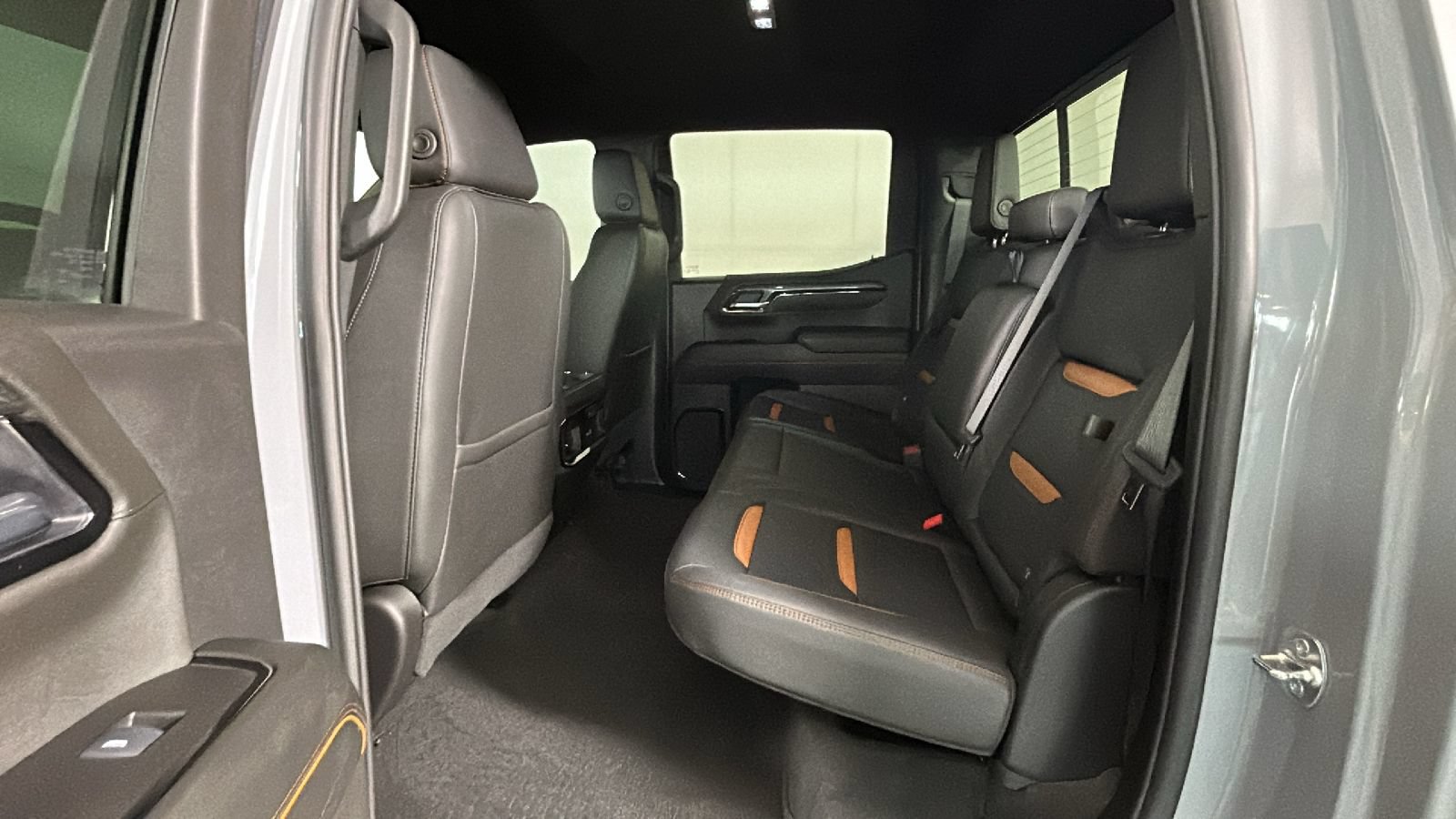 Used 2025 GMC Sierra 1500 AT4 w/ AT4 Preferred Package AWD/4WD image 32