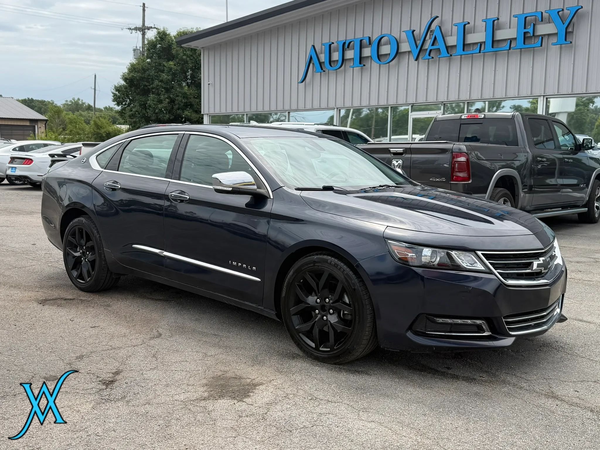 Used 2019 Chevrolet Impala Premier FWD image 1