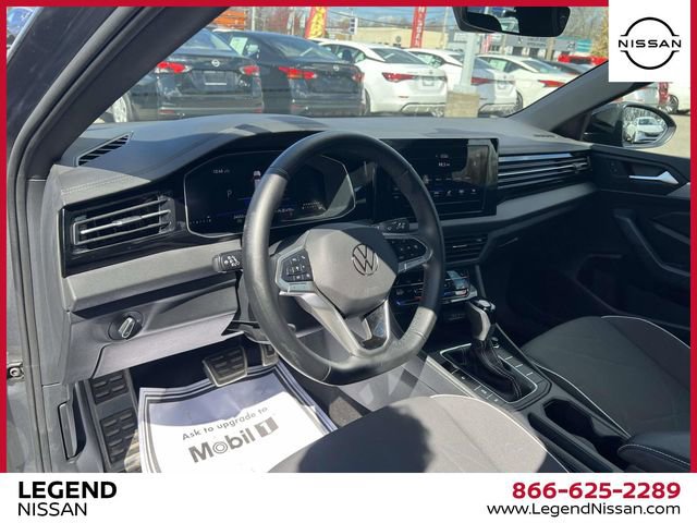 Used 2025 Volkswagen Jetta Sport image 20