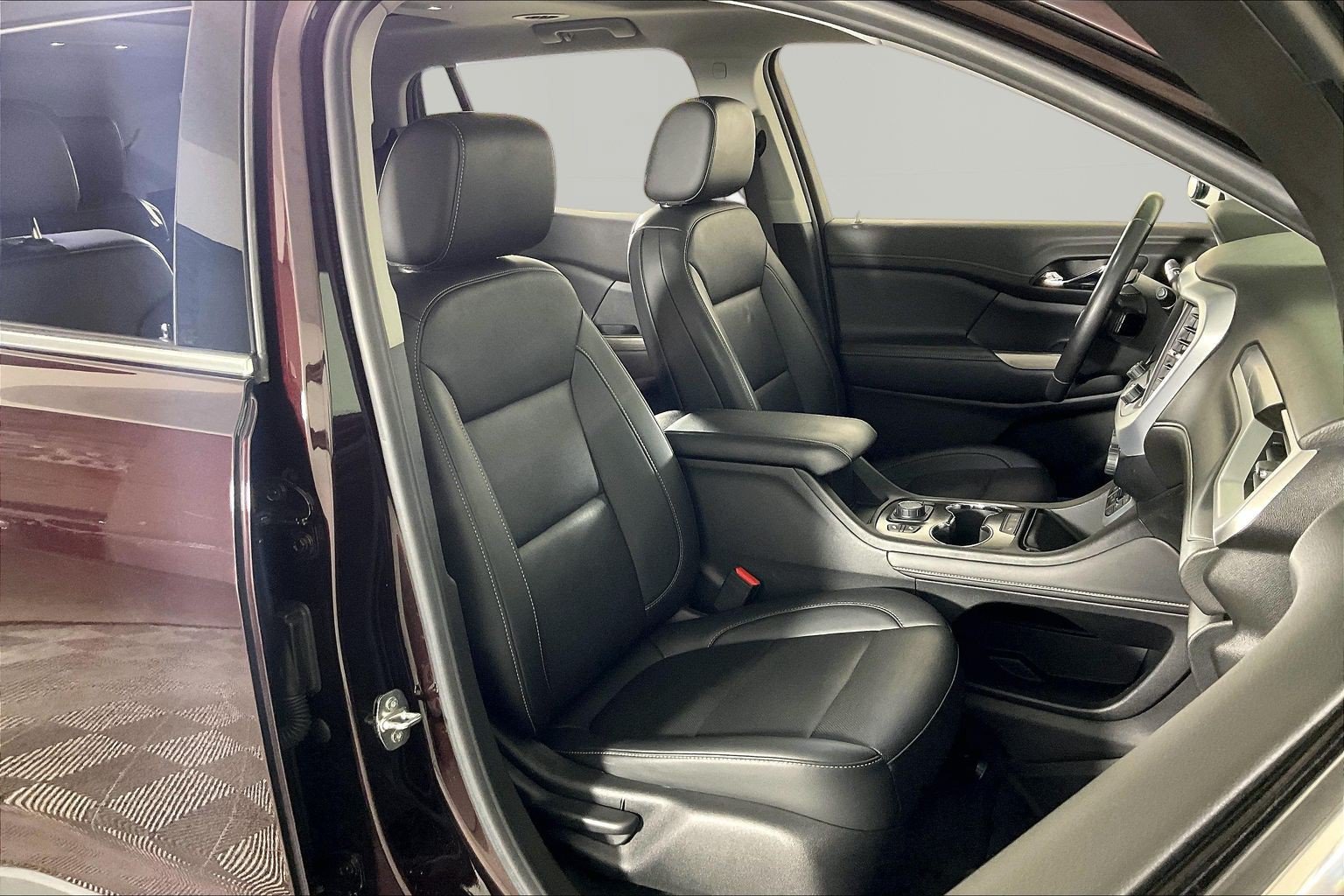 Used 2021 GMC Acadia SLT w/ LPO, Adventure Package AWD/4WD image 10