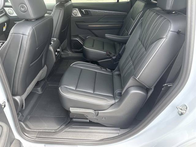 New 2026 Buick Enclave Avenir w/ Super Cruise Package AWD/4WD image 17