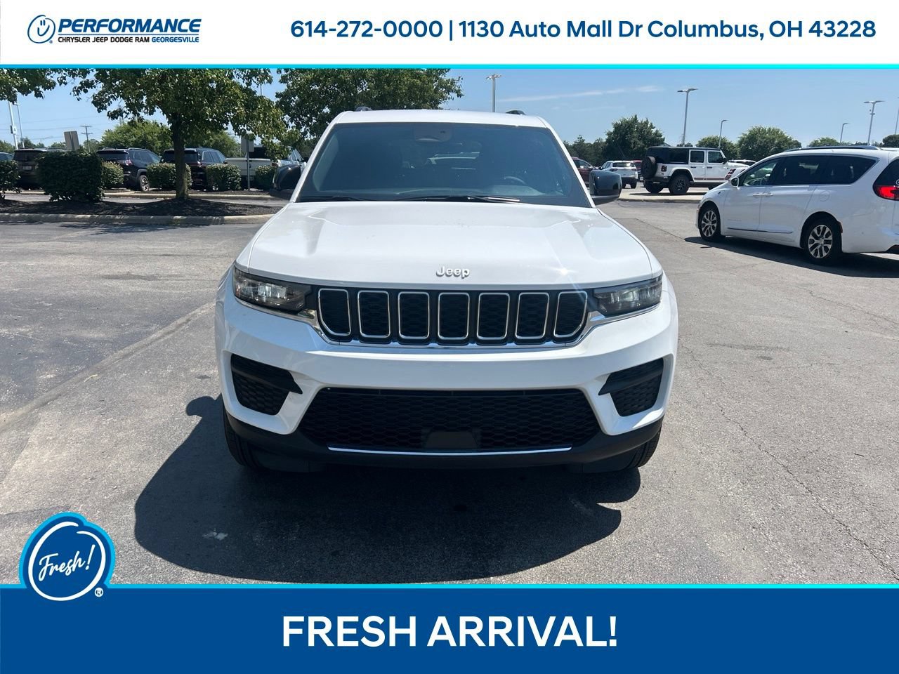 Certified 2026 Jeep Grand Cherokee Laredo AWD/4WD image 9