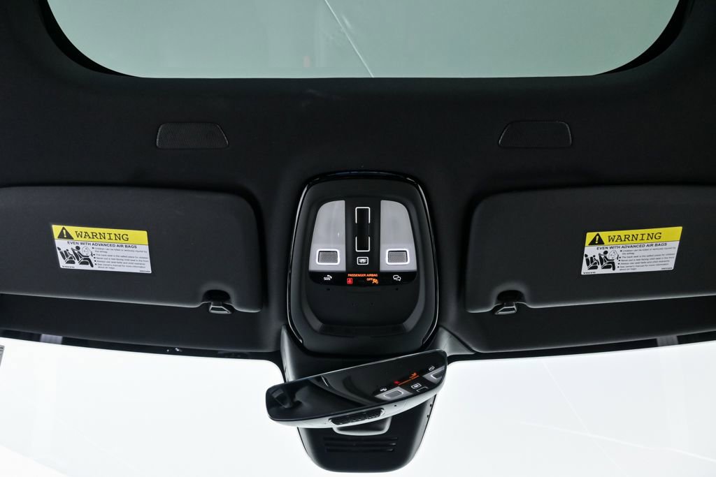 Certified 2025 Volvo V60 B5 Cross Country Plus image 20