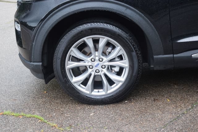 Used 2023 Ford Explorer XLT w/ Equipment Group 202A AWD/4WD image 28