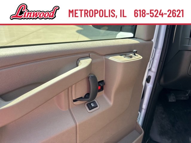 New 2025 GMC Savana 2500 w/ Driver Convenience Package image 17