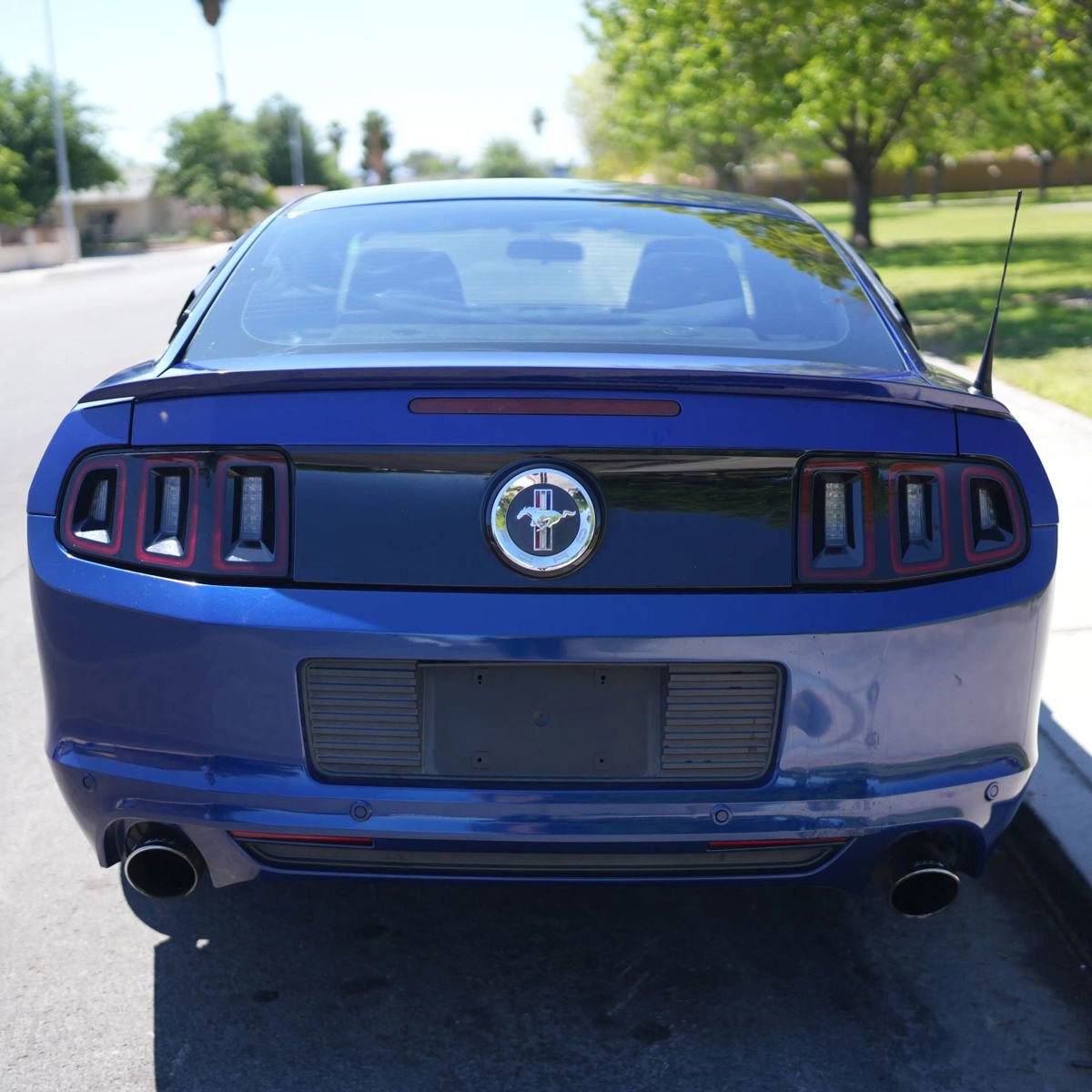 Used 2013 Ford Mustang GT w/ Security Pkg RWD image 9