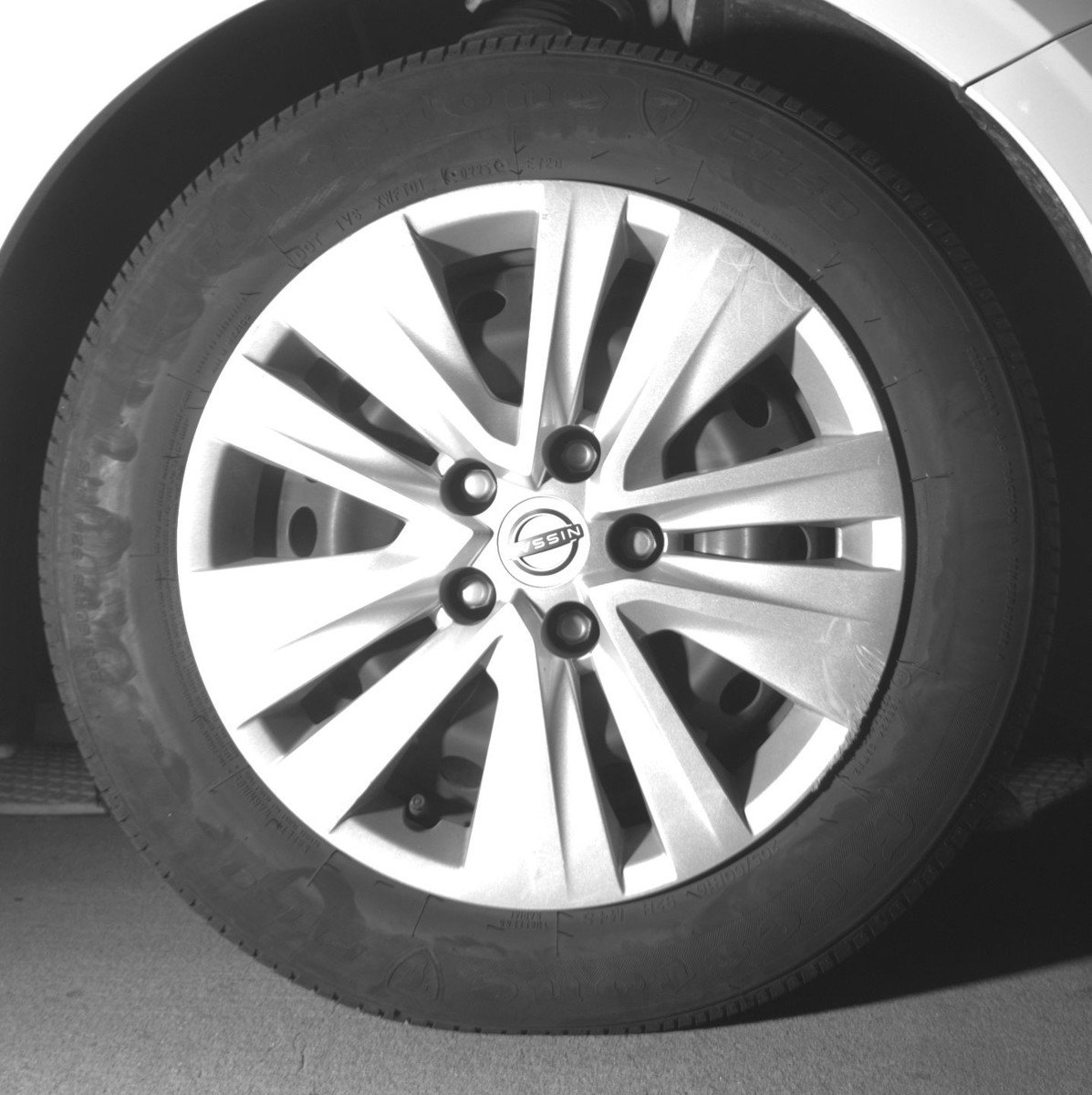 Used 2025 Nissan Sentra S FWD image 13