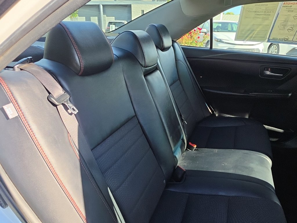 Used 2016 Toyota Camry SE FWD image 15