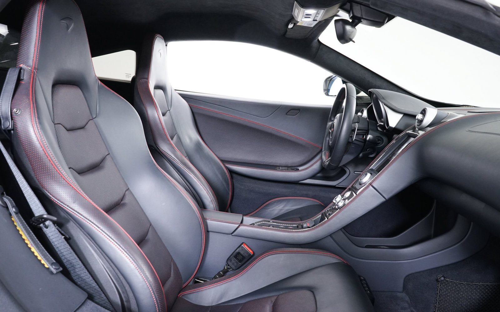 Used 2016 McLaren 650S Coupe RWD image 25
