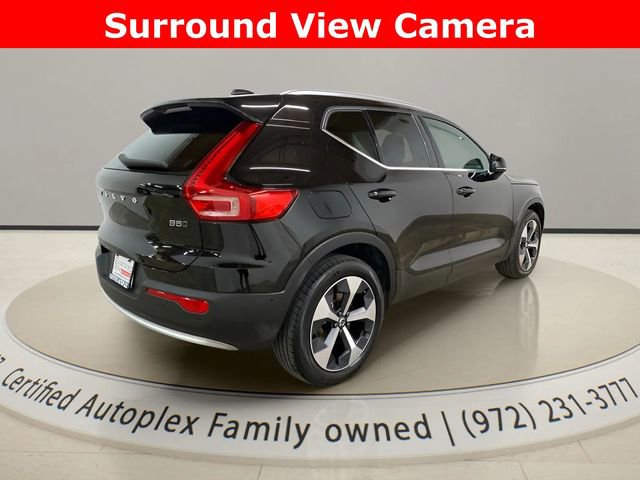 Used 2025 Volvo XC40 B5 Plus AWD/4WD image 3