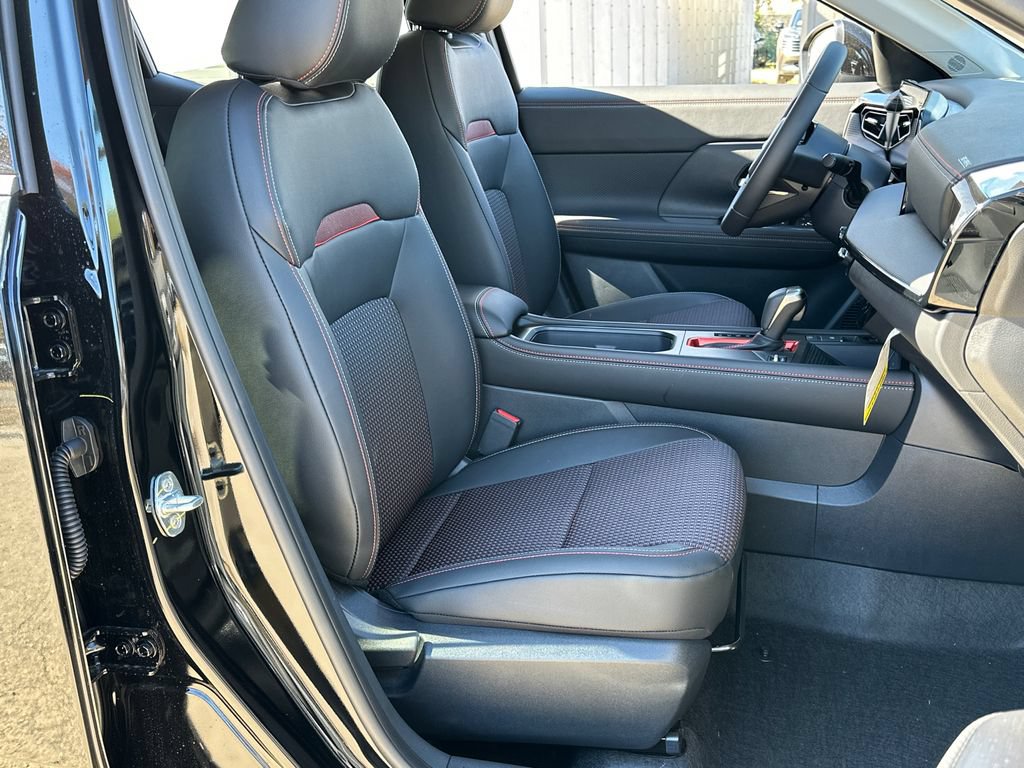 New 2026 Nissan Kicks SR w/ Cold Weather Package AWD/4WD image 20