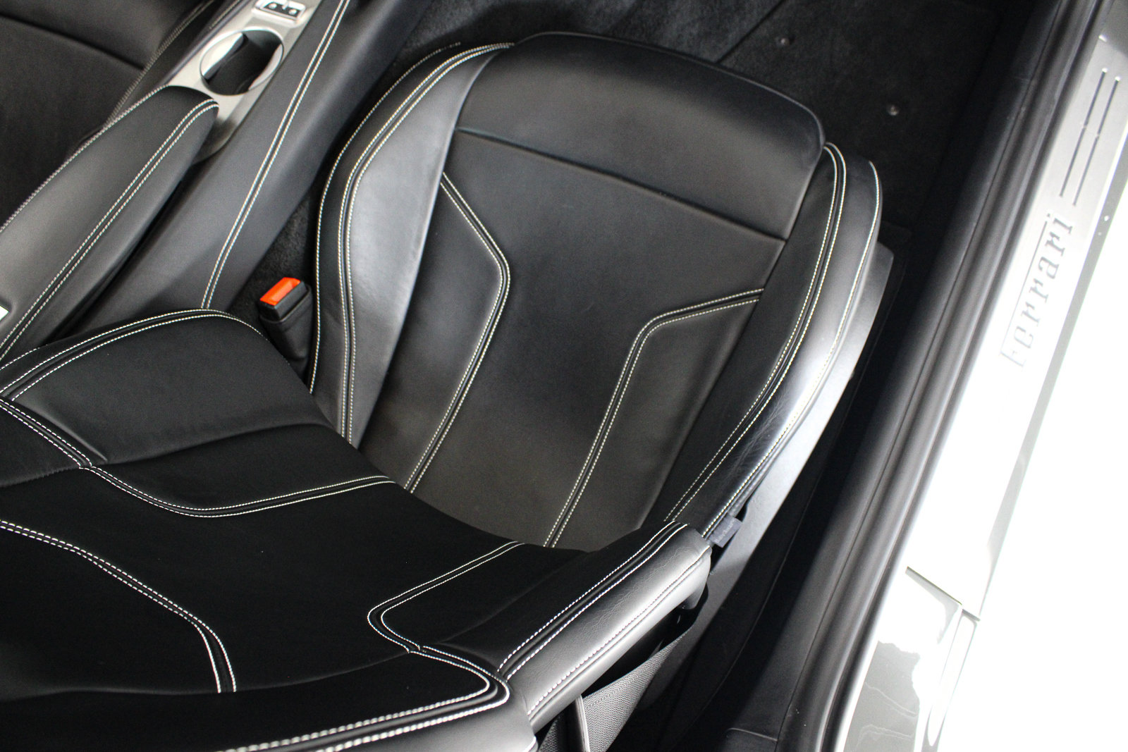Used 2015 Ferrari F12 Berlinetta RWD image 27