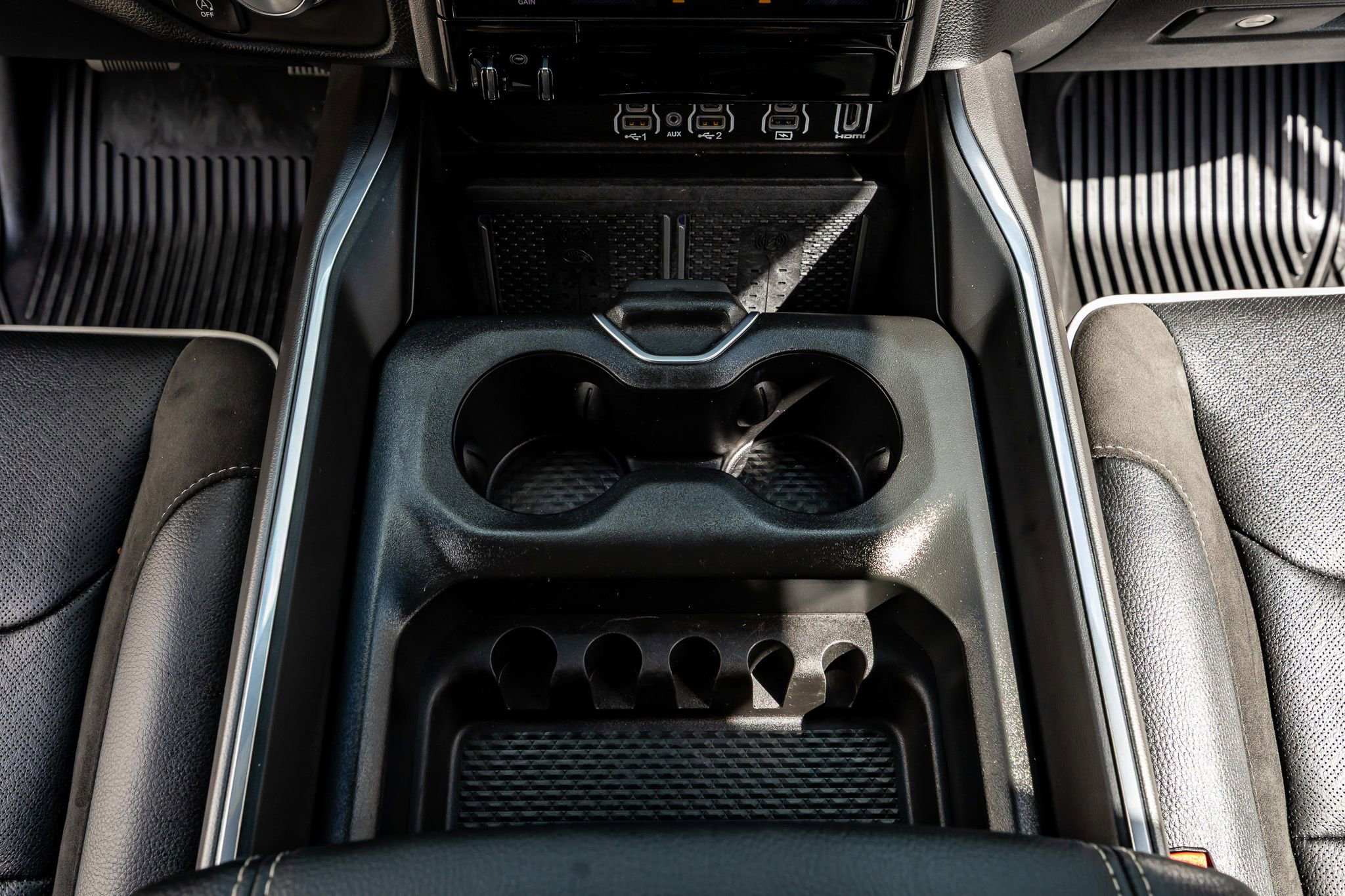 Used 2026 RAM 1500 Laramie w/ Night Edition AWD/4WD image 29