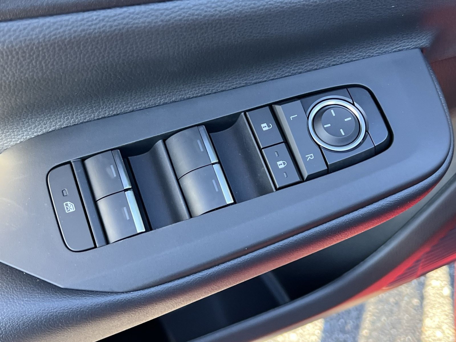 New 2026 Toyota Prius Plug-In Hybrid FWD image 10