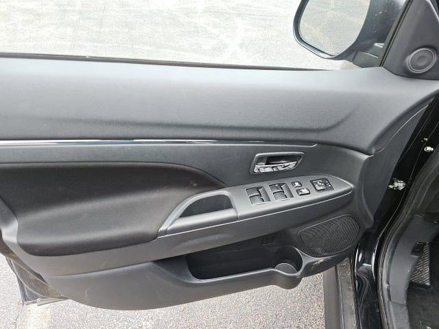 Used 2025 Mitsubishi Outlander Sport ES image 19