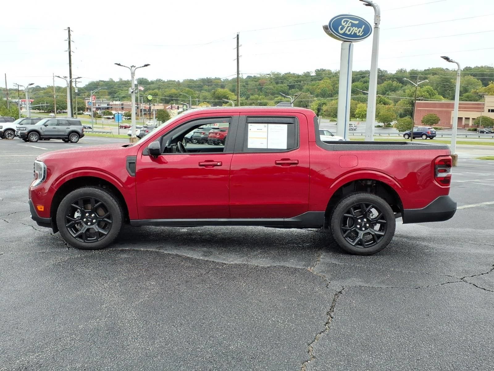 Certified 2025 Ford Maverick Lariat w/ Black Appearance Package AWD/4WD image 5