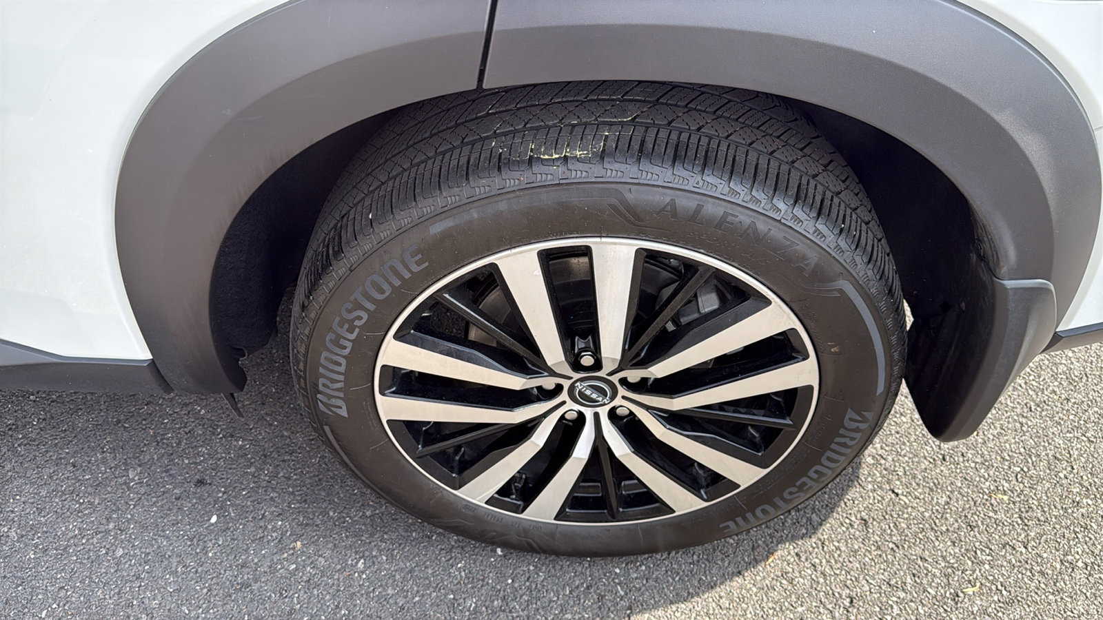 Certified 2025 Nissan Pathfinder Platinum w/ Cargo Package image 23