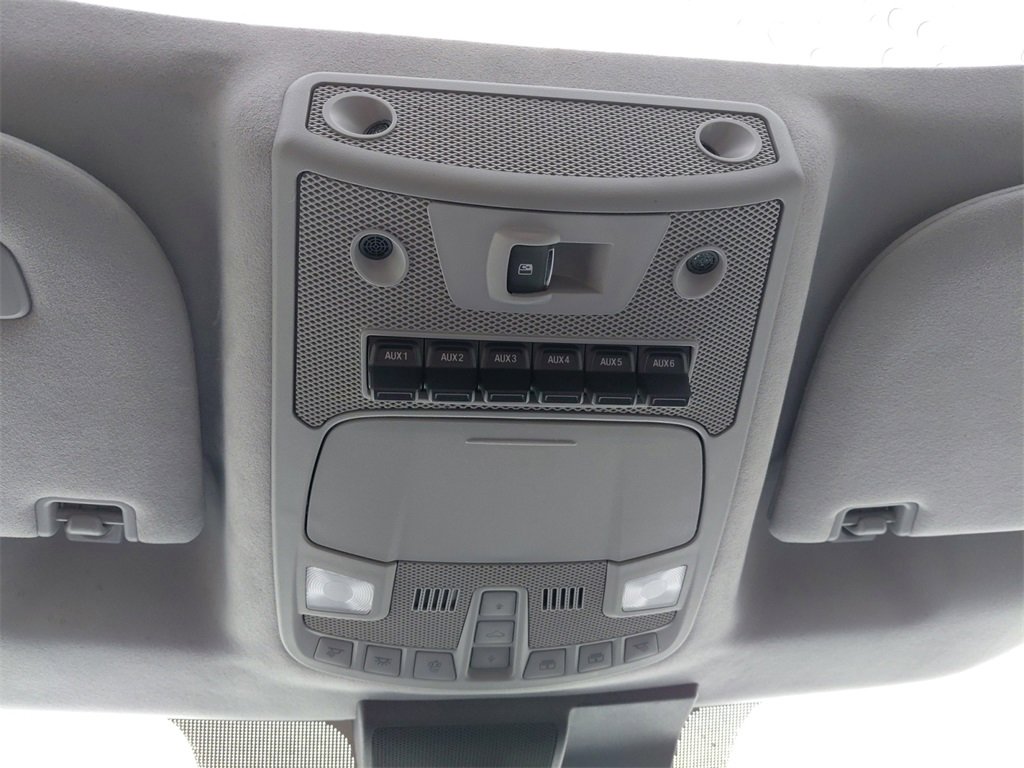 Used 2022 Ford F350 Limited image 32