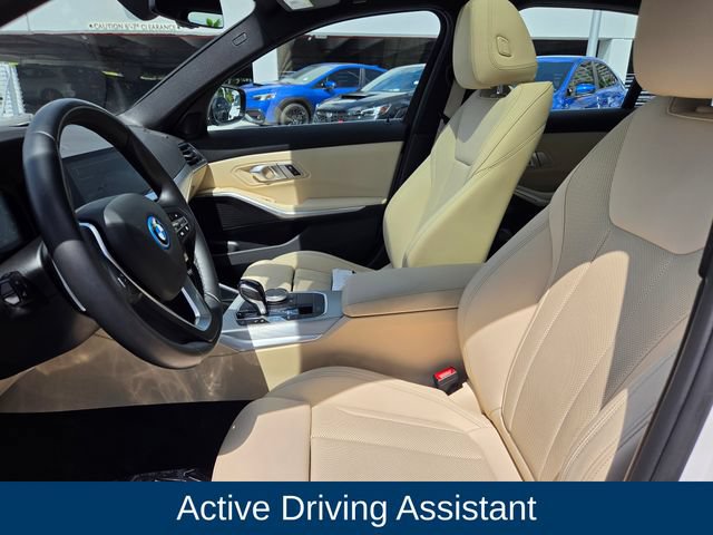 Used 2022 BMW 330e w/ Driving Assistance Package RWD image 17