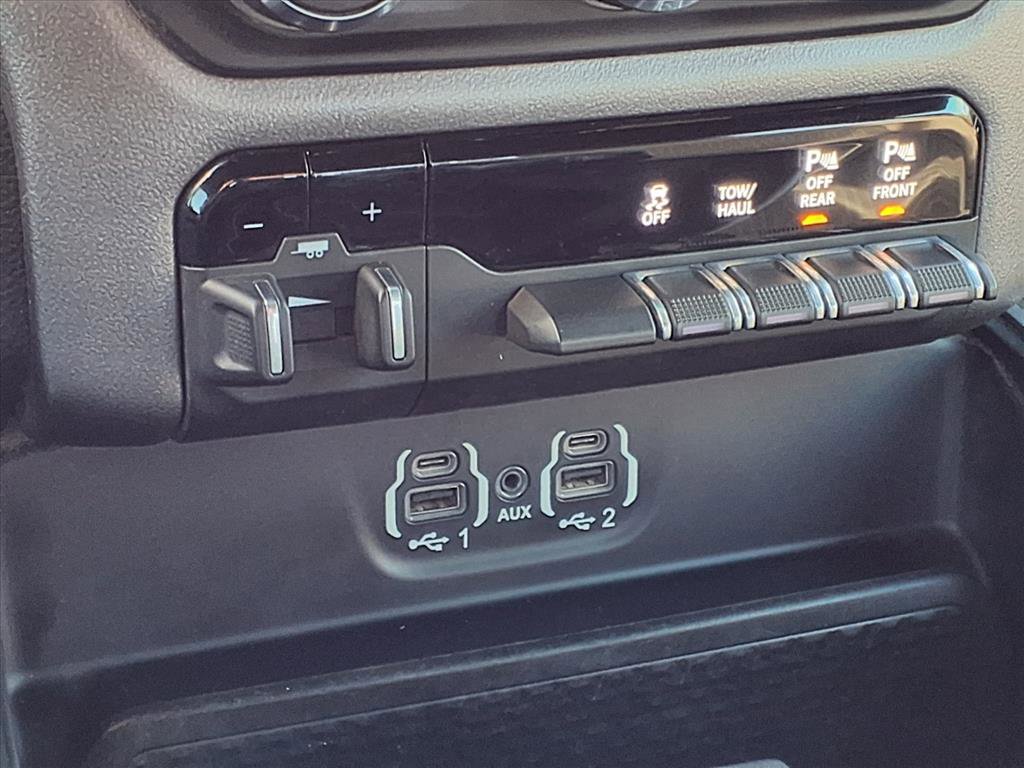 Used 2021 RAM 2500 Big Horn w/ Level 1 Equipment Group image 9