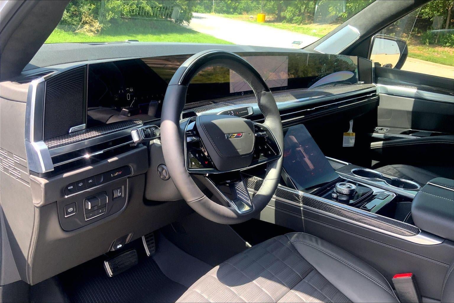 Certified 2026 Cadillac Escalade ESV V AWD/4WD image 15