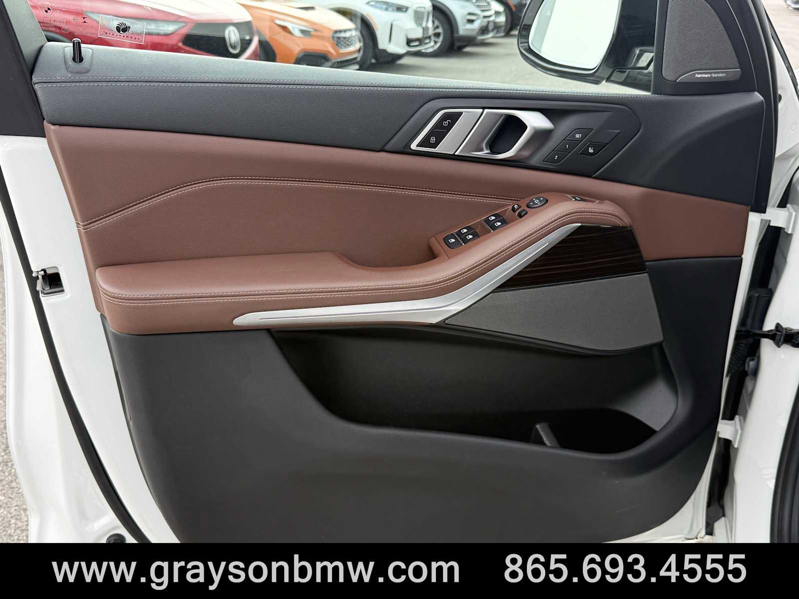 Used 2021 BMW X5 M50i w/ Premium Package image 13